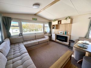 Lounge- click for photo gallery